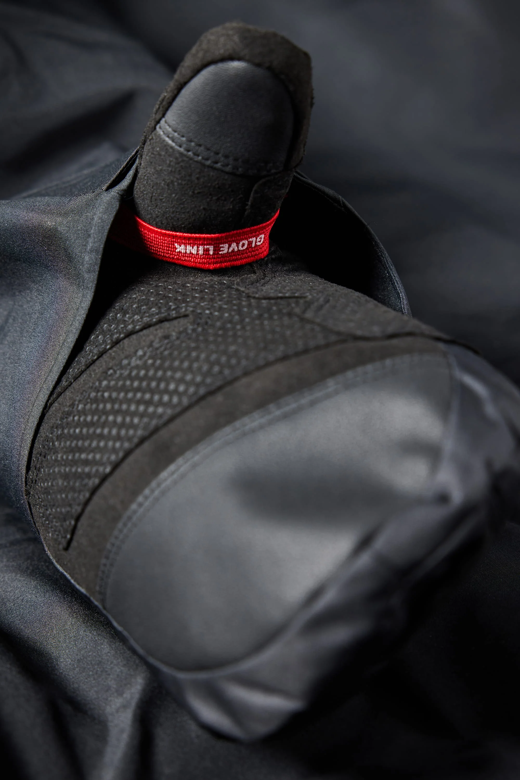 686 Men's Waterproof Hoody - Image 6