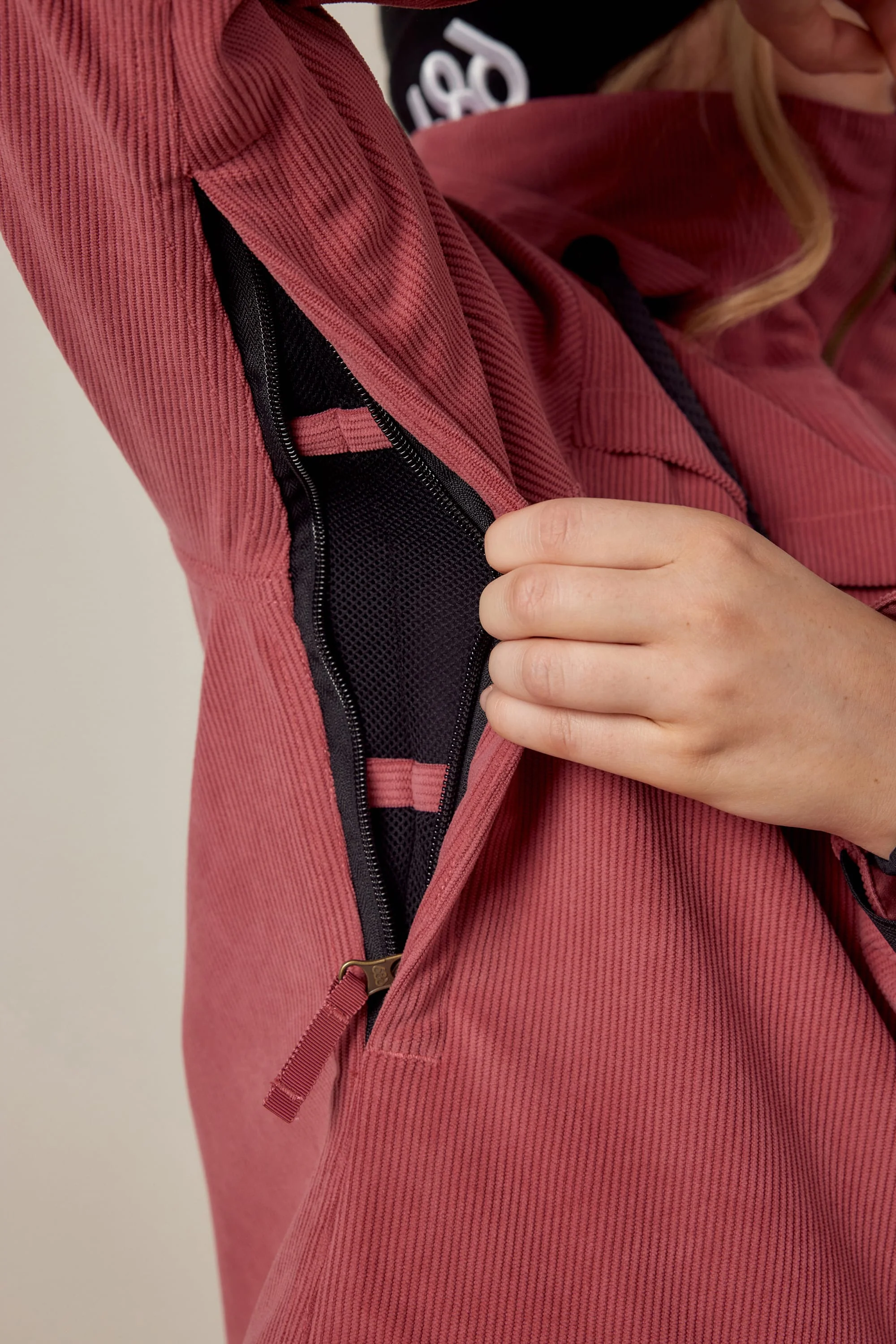 686 Women's Spirit Insulated Jacket - Image 16