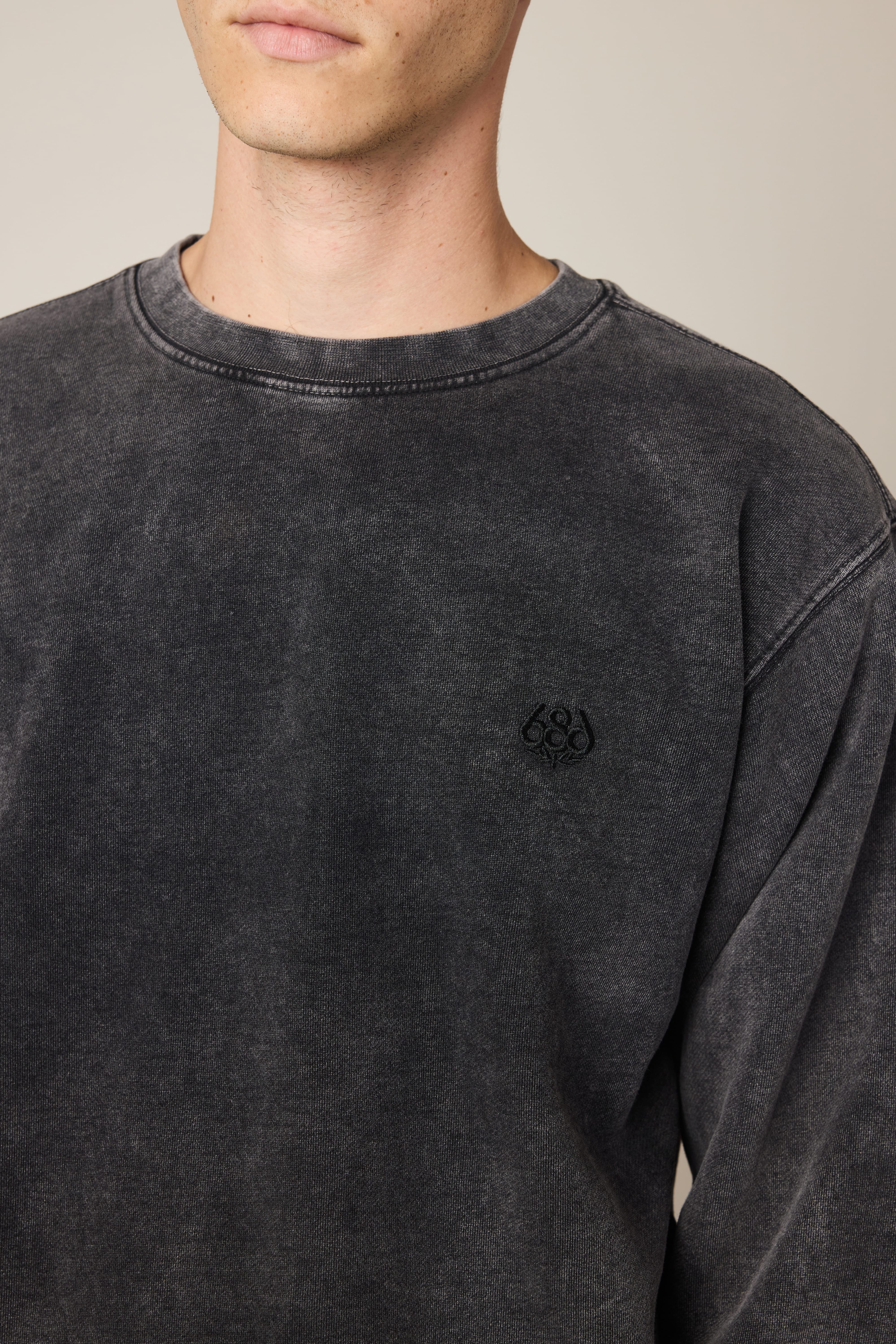 686 Wreath Relaxed LS Crewneck - Image 2