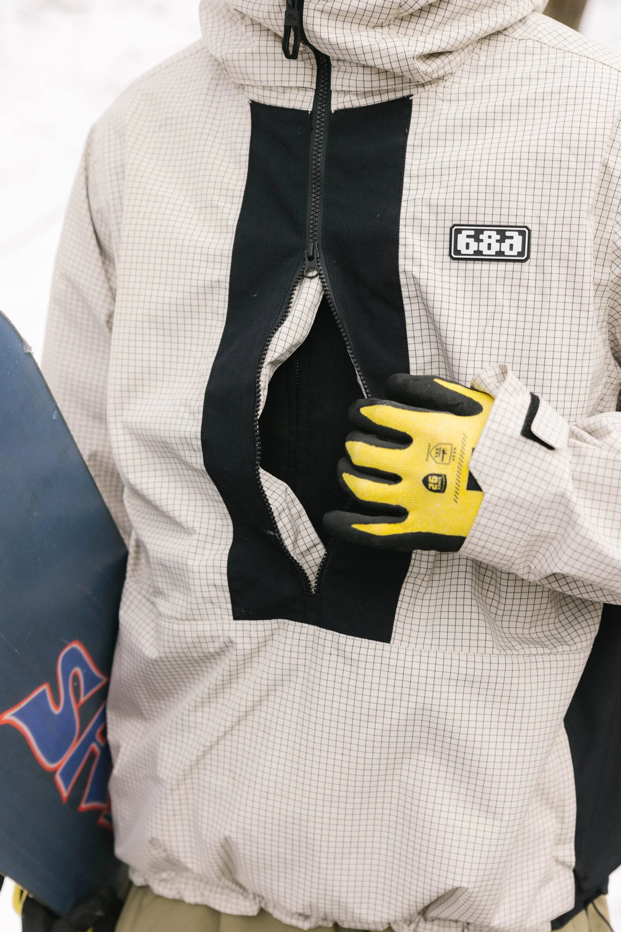 686 Men's Ghost™ 2.5L Anorak - Image 10