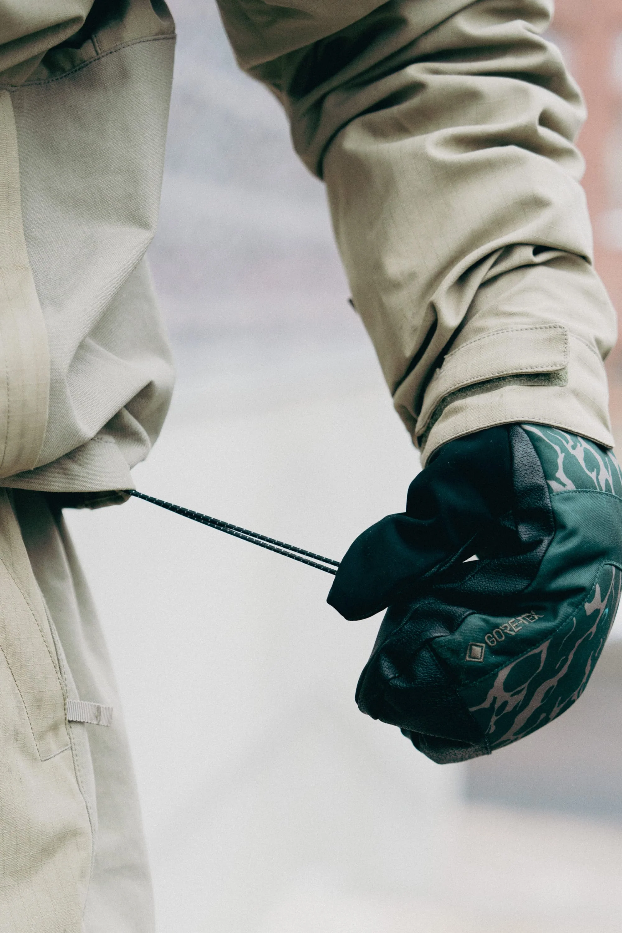686 Men's Ghost™ 2.5L Anorak - Image 20