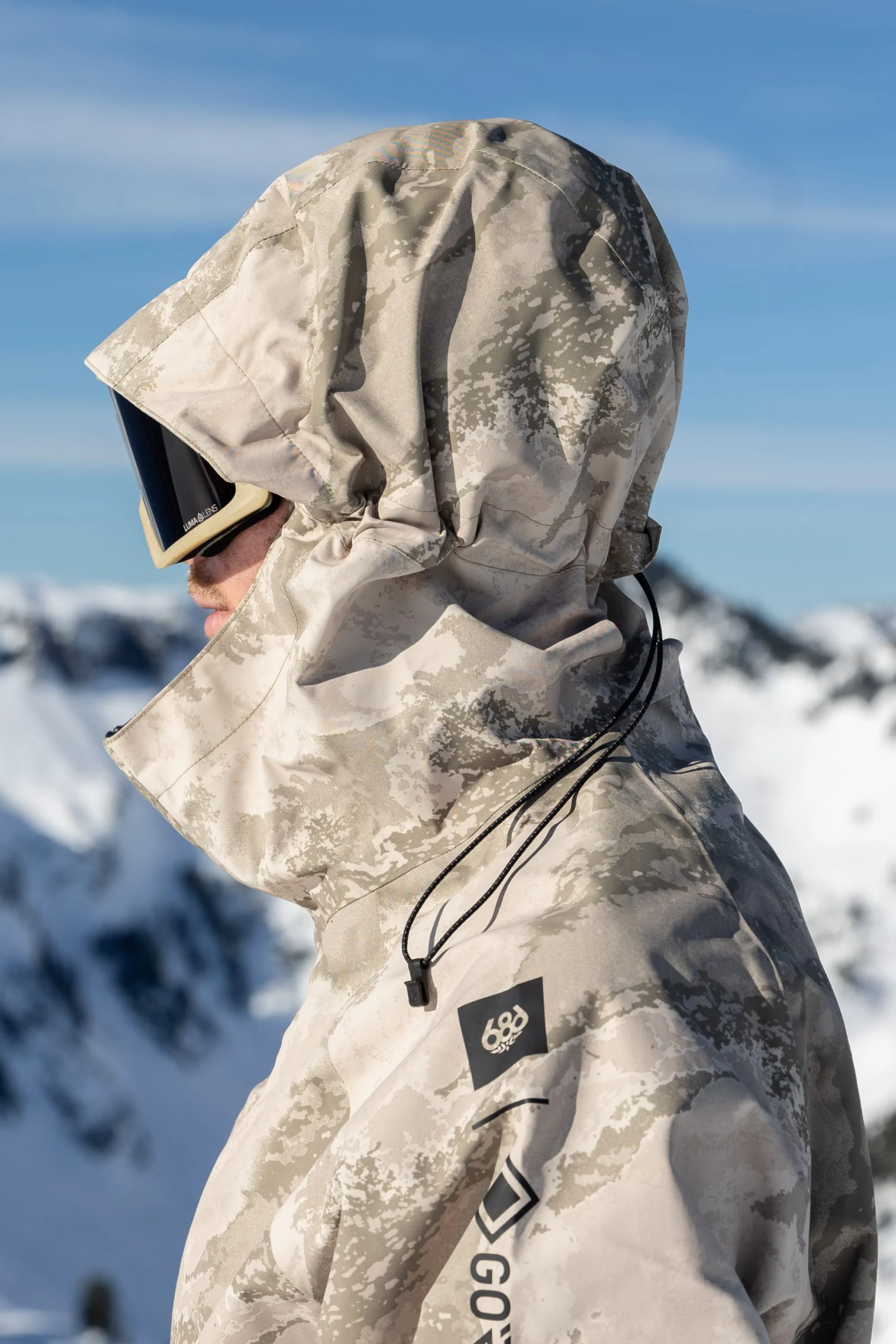 686 Men's GORE-TEX Core Shell Jacket - Image 10