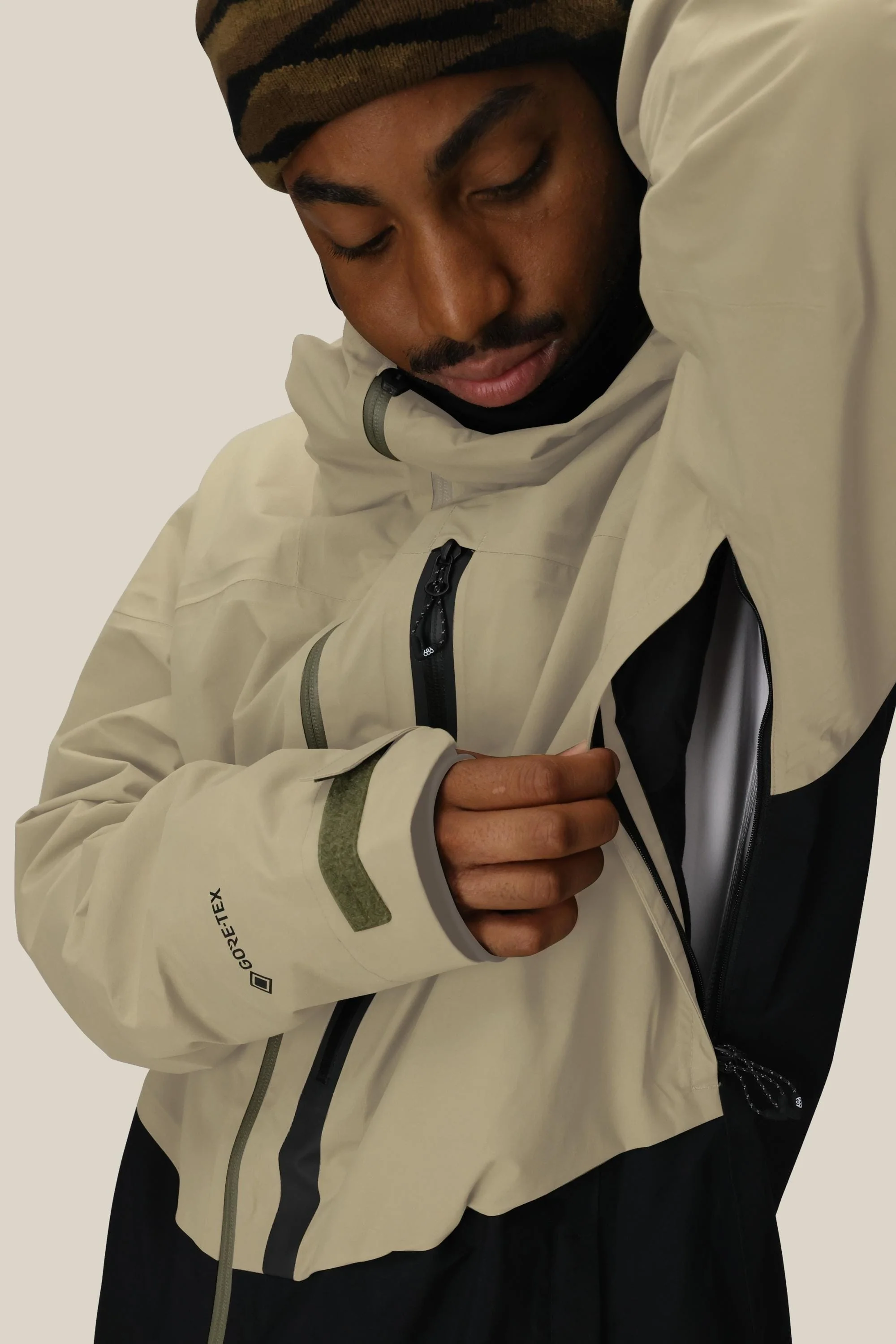 686 Men's GORE-TEX GT Thermagraph® Jacket - Image 30