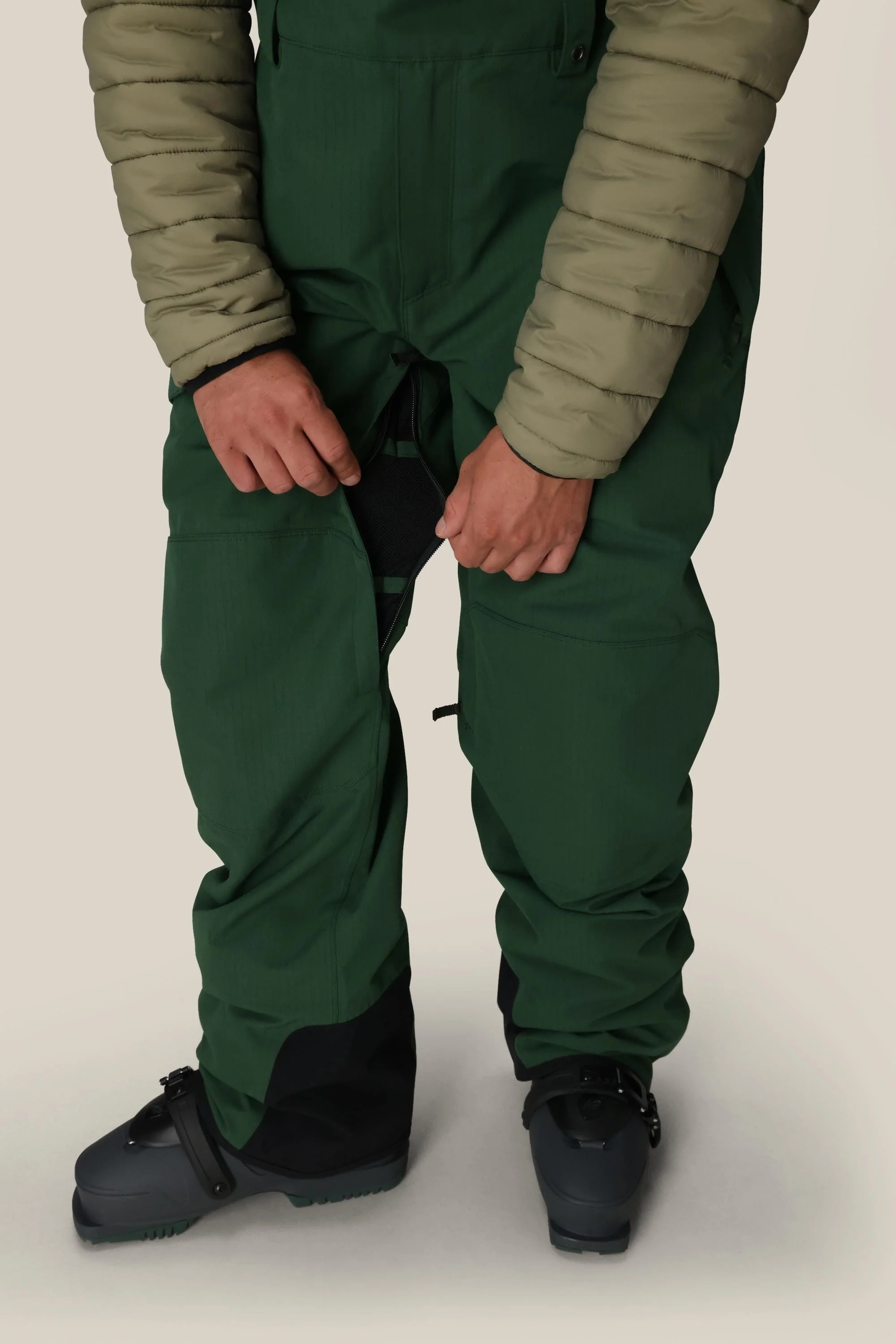 686 Men's Hot Lap™ Insulated Bib - Image 27