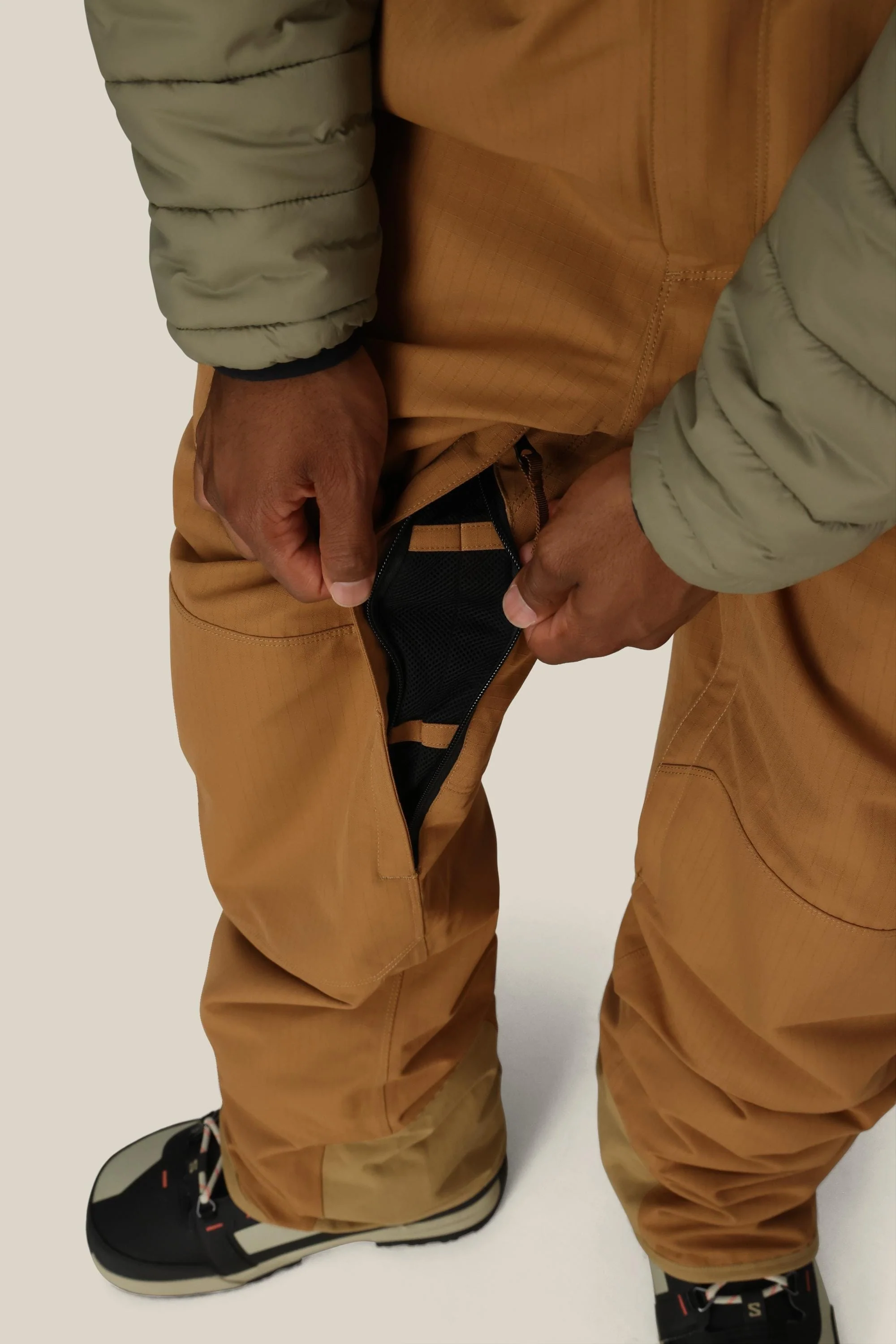 686 Men's Hot Lap™ Insulated Bib - Image 9
