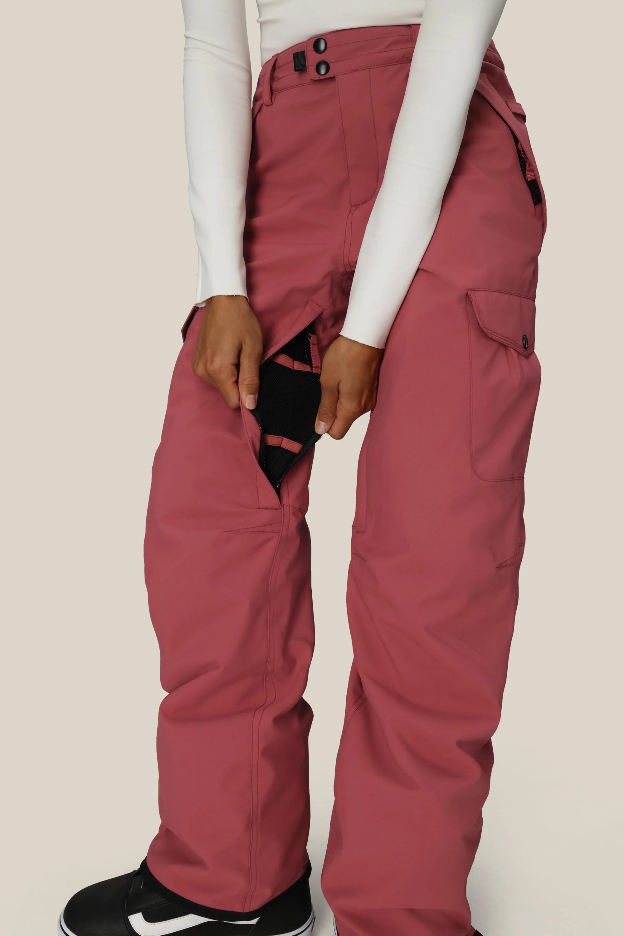 686 Women's Aura™ Insulated Cargo Pant - Image 22