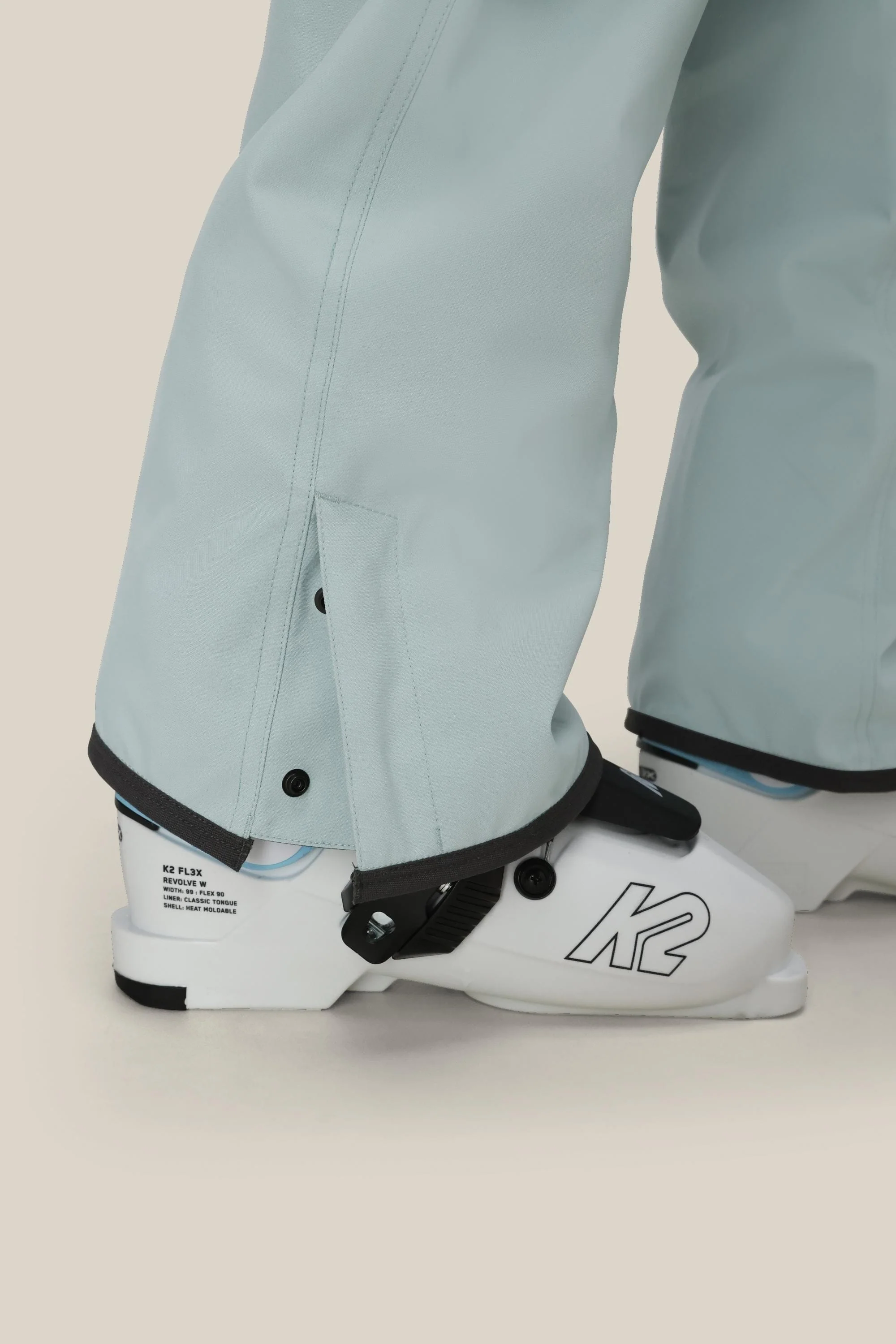686 Women's Aura™ Insulated Cargo Pant - Image 9