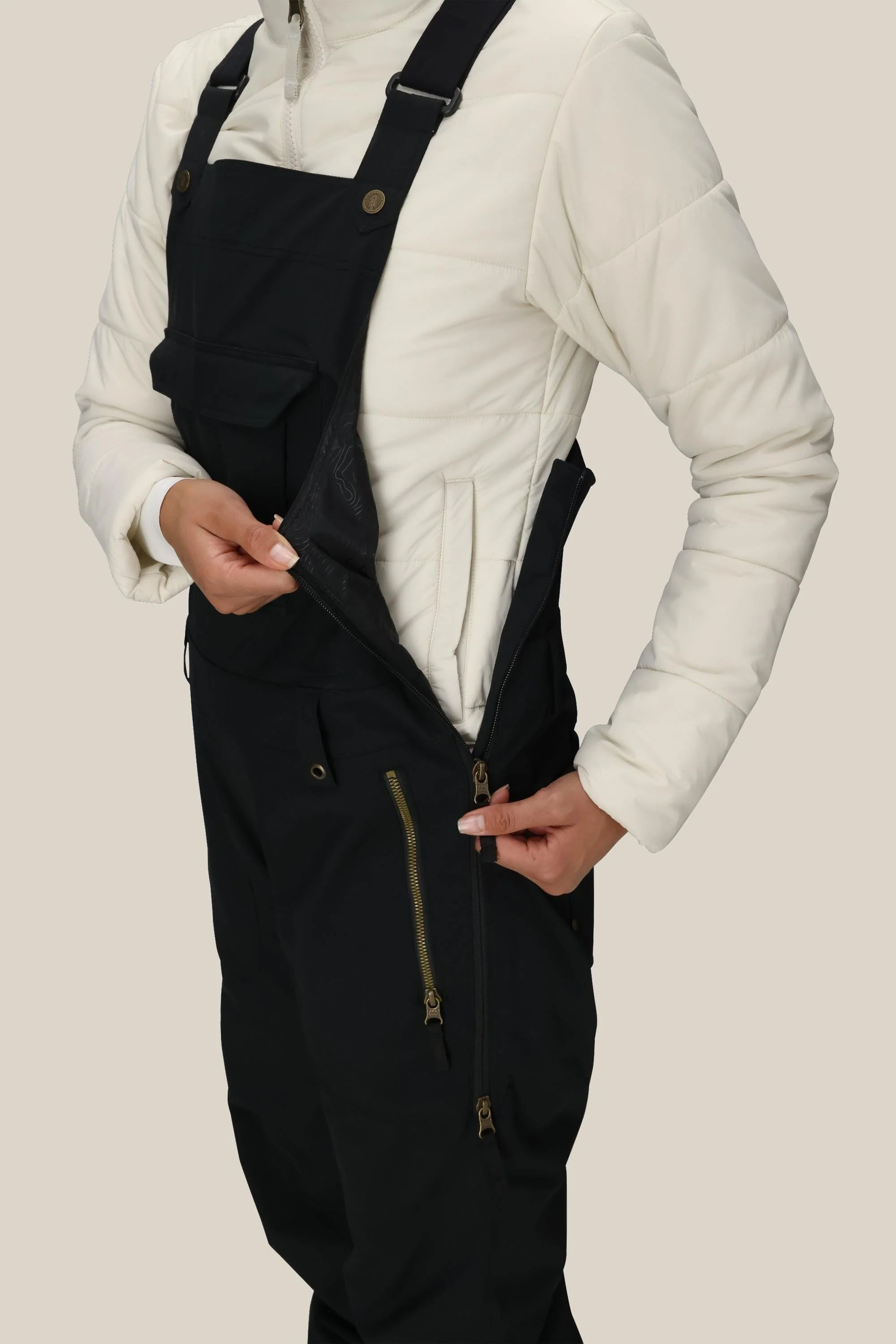 686 Women's Black Magic™ Insulated Bib - Image 2
