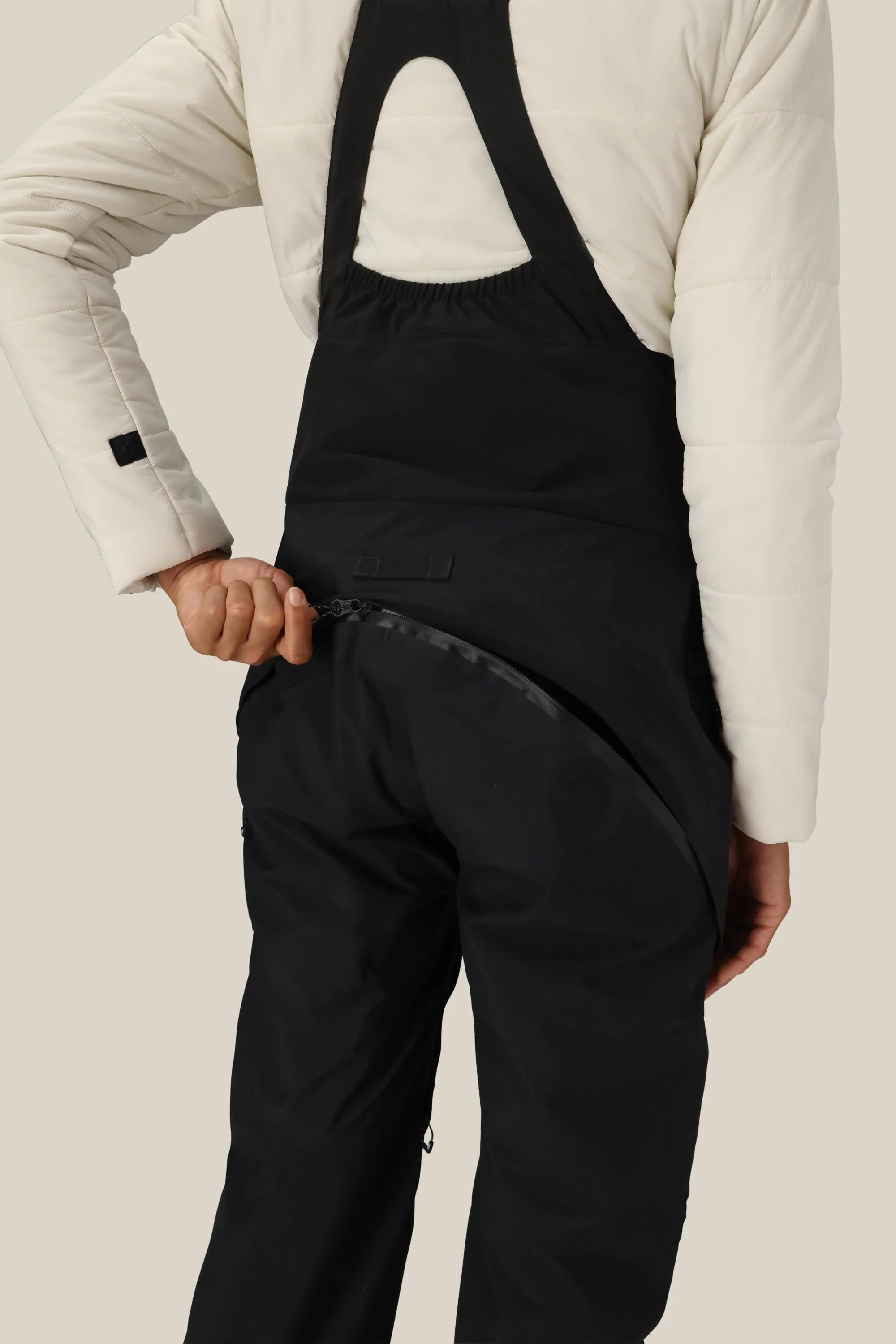 686 Women's GORE-TEX  Dispatch™ Shell Bib - Image 4