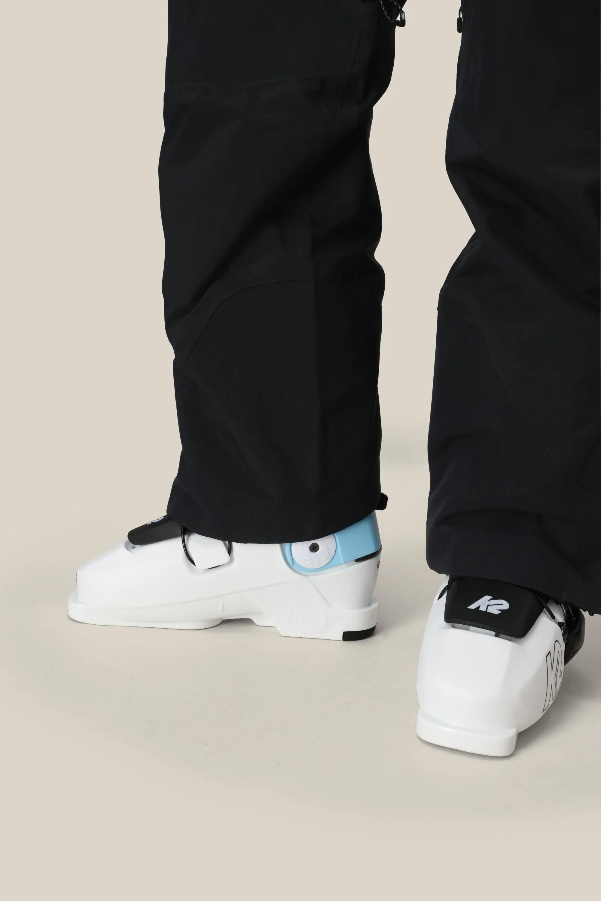 686 Women's GORE-TEX  Dispatch™ Shell Bib - Image 5