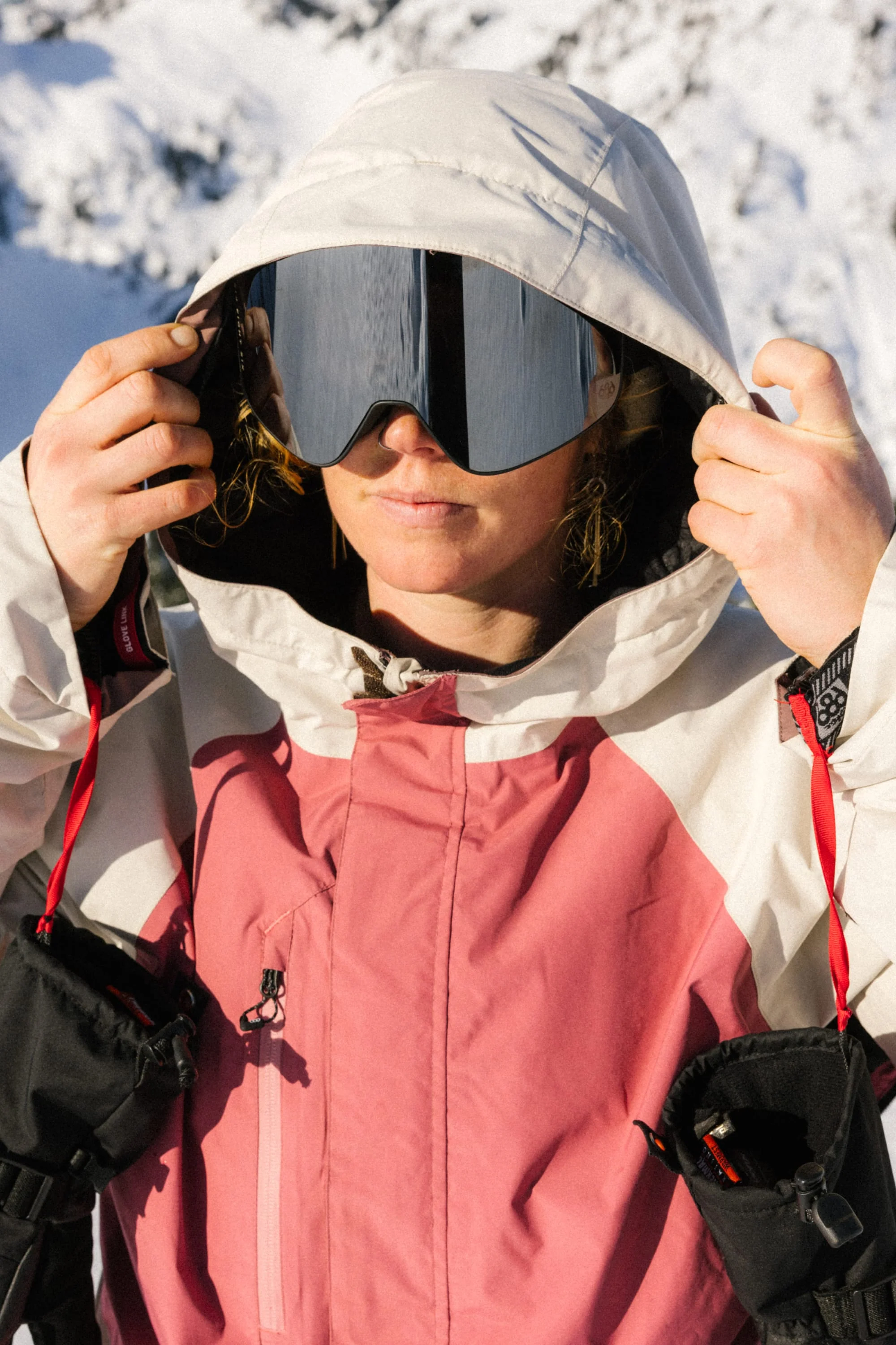 686 Women's GORE-TEX Willow™ Insulated Jacket - Image 16