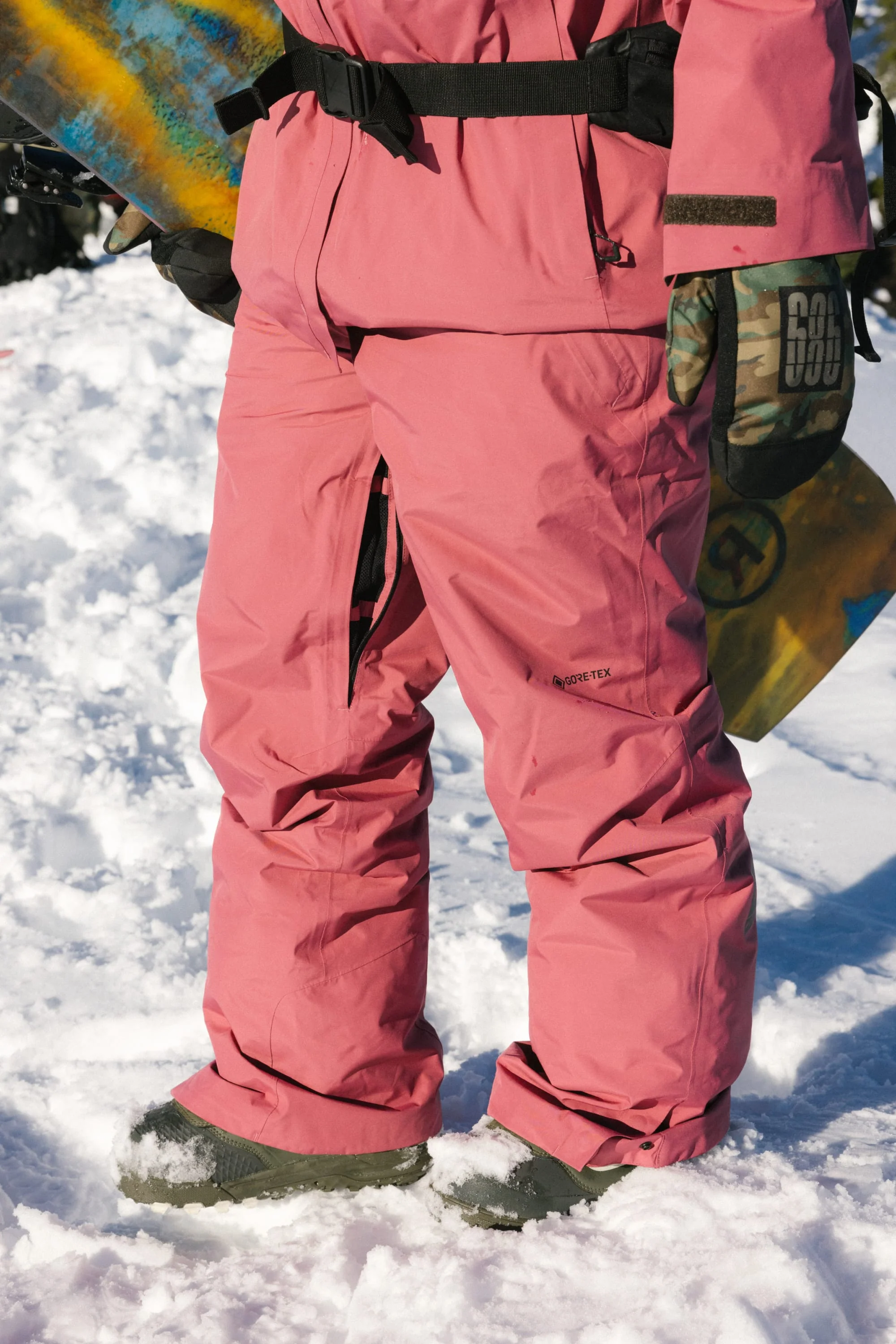 686 Women's GORE-TEX Willow™ Insulated Pant - Image 11