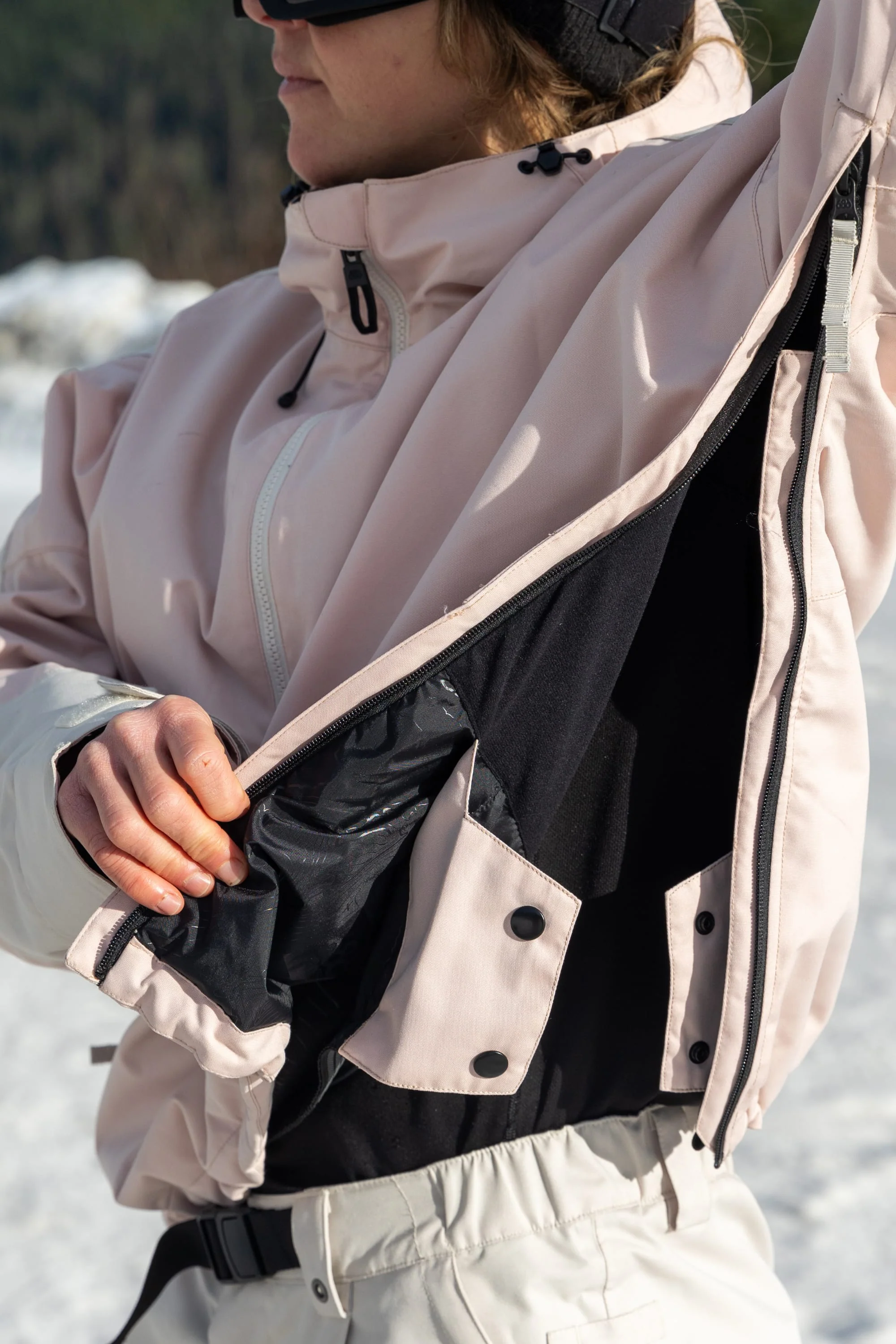 686 Women's Outline™ Shell Anorak - Image 18